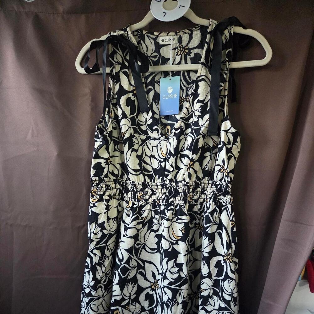 Cuphe black and white floral womens dress size large